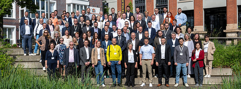 Gruppenfoto des 115-Verbunds