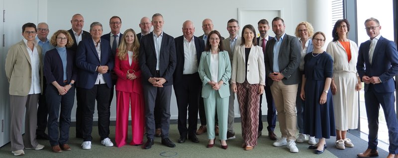 Gruppenfoto der IT-Planungsratmitglieder bei der 50. Sitzung