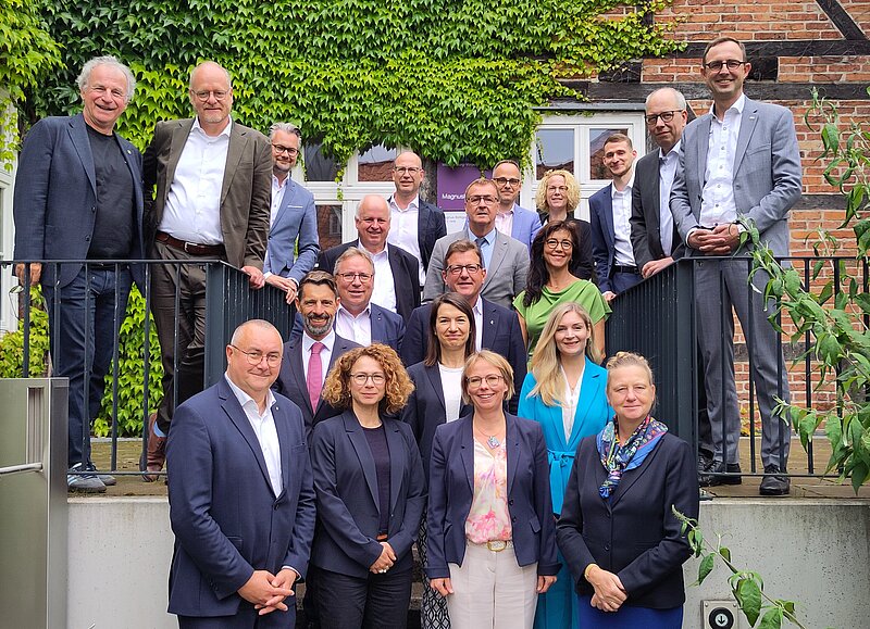 Gruppenfoto mit den Teilnehmenden der 47. Sitzung des IT-Planungsrats